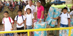 Entrega de donación Sleeping children around the World - Tipitapa