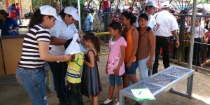 Entrega de donación Sleeping children around the World - Tipitapa